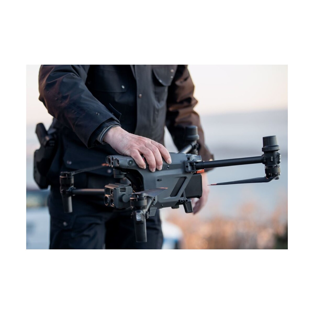 DJI Matrice M30T (ohne Akkus / inkl. 12 Monate DJI Care Enterprise Basic, 1x Maintenance)
