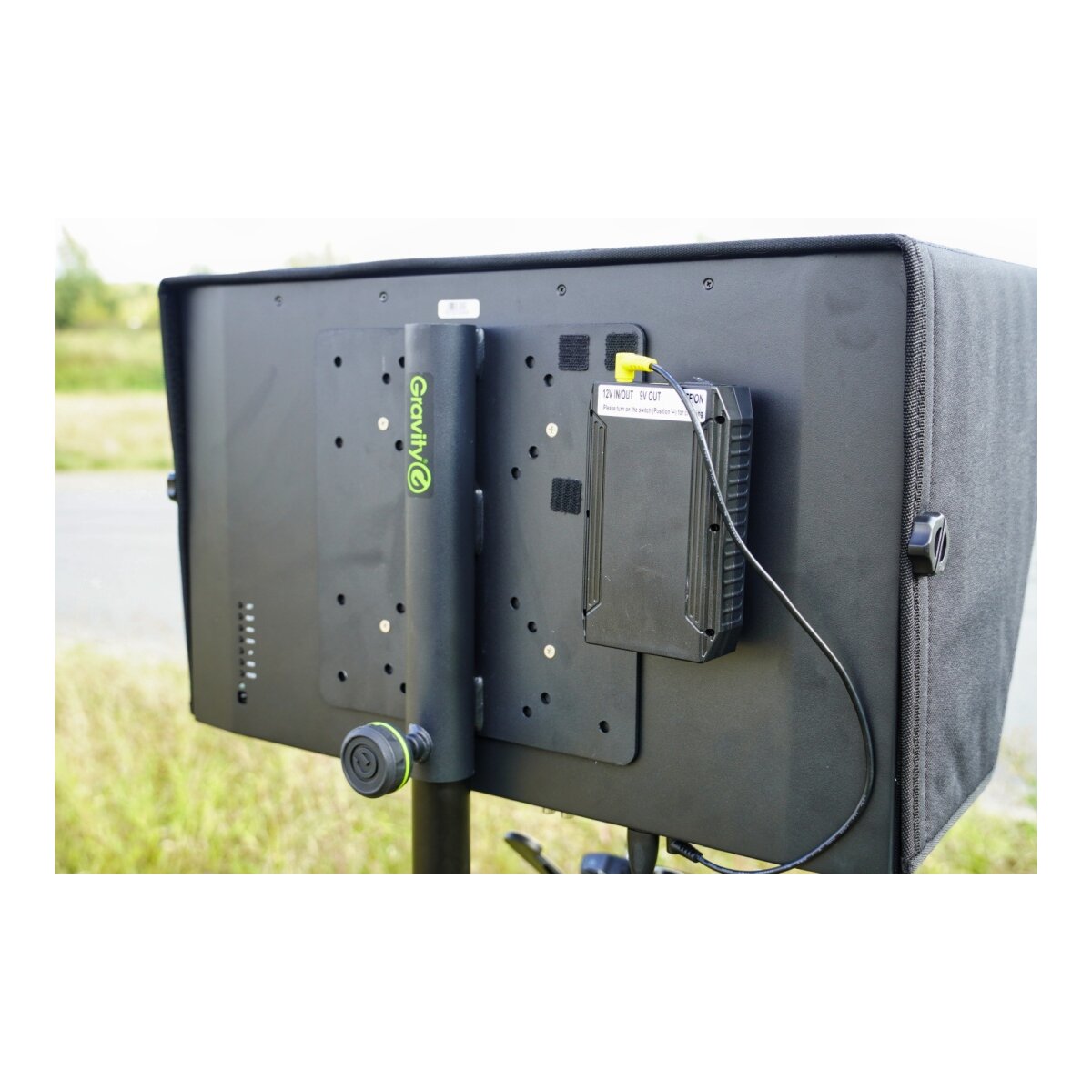 Zusatzmonitorset - Feelworld 21,5" Zoll 1000cdm² mit Akku und Stativ, universell